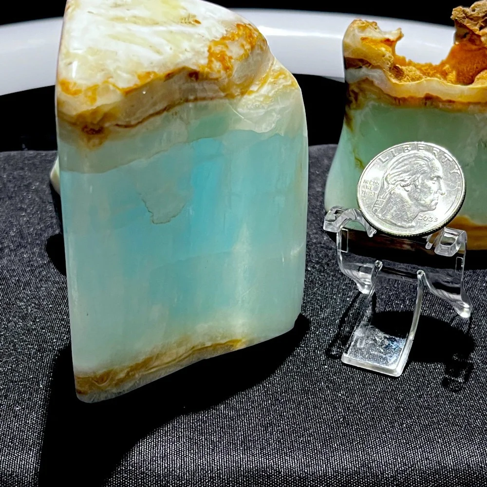 Caribbean calcite table table set - Picture 6 of 7